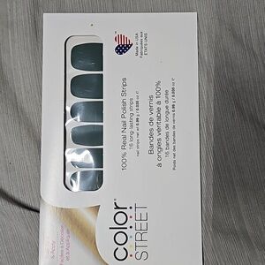 Color Street Nail Strips in 'She's A Trooper'